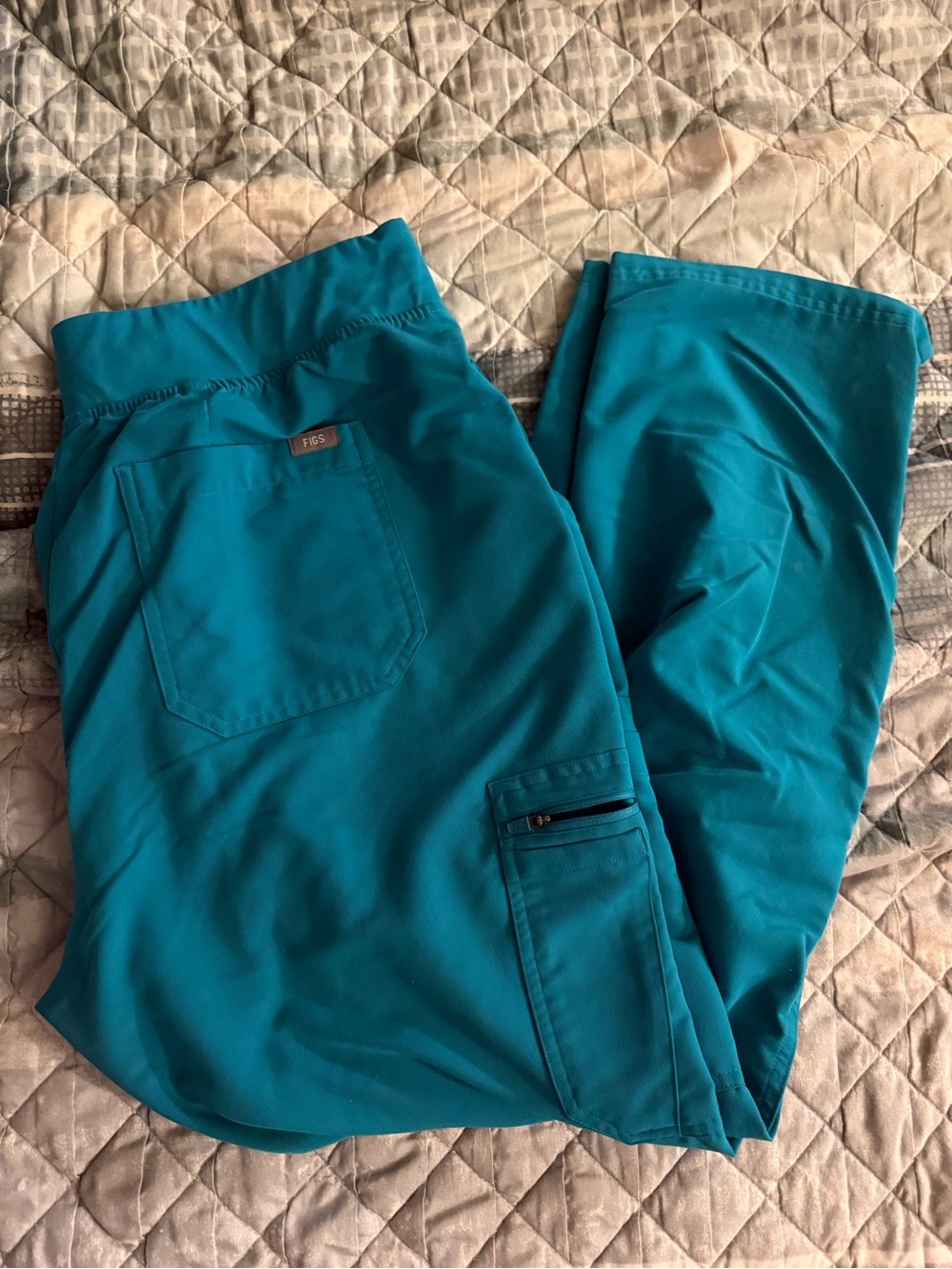 FIGS Women’s Teal High Waisted Yola Scrub Pants